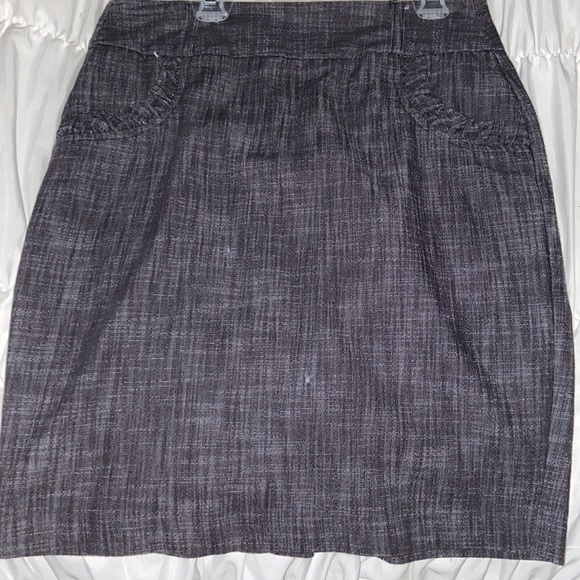Grey Skirt - Picture 2 of 3